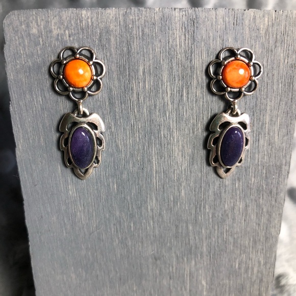 Spiny Oyster and Sterling Silver Earrings - Picture 3 of 8